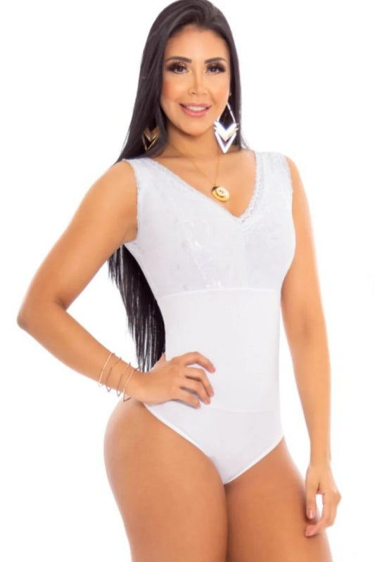 BODY-SUIT  Cuello V con Encaje.